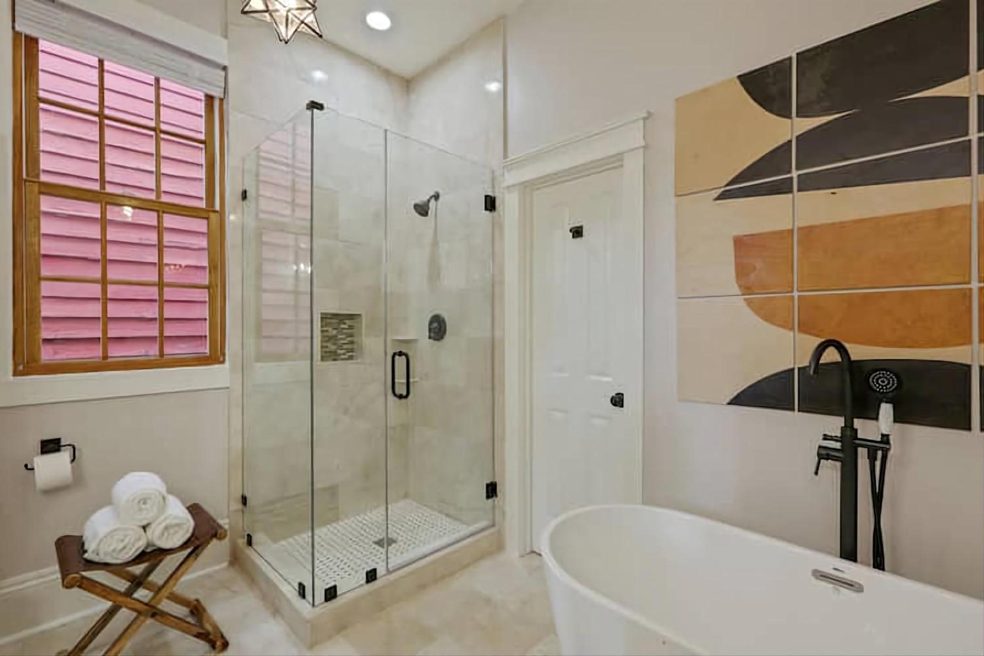 Designer Walking Distance To The French Quarter's Holiday home New Orleans